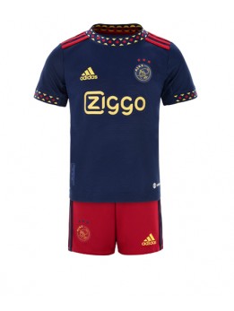 Ajax Auswärts Trikotsatz für Kinder 2022-23 Kurzarm (+ Kurze Hosen)